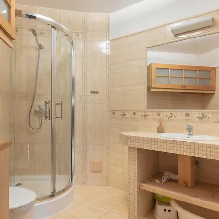 Apartament Domino - Chotarz